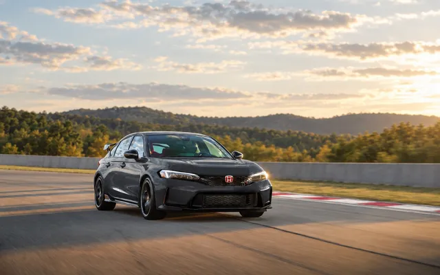 Honda Civic Type R 2027: përmirësime për pistën dhe qytetin Honda Civic Type R 2027: përmirësime për pistën dhe qytetin