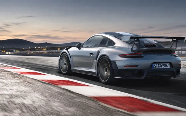 Porsche 911 GT2 Flachbau RS kundrejt 911 GT2 RS standard