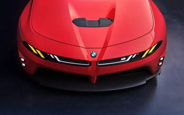BMW M3 elektrik dhe me benzinë: pse po ndiqen dy rrugë BMW M3 elektrik dhe me benzinë: pse po ndiqen dy rrugë