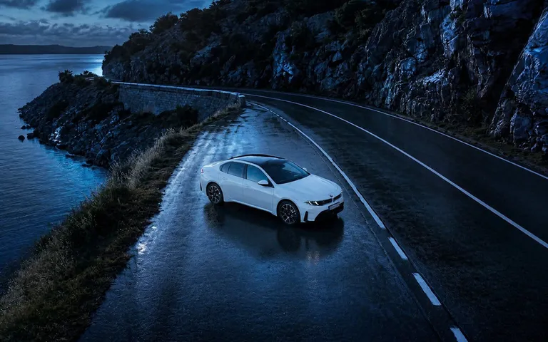 BMW i3 i ri në prodhim: çfarë dihet për sedanin elektrik BMW i3 i ri në prodhim: çfarë dihet për sedanin elektrik