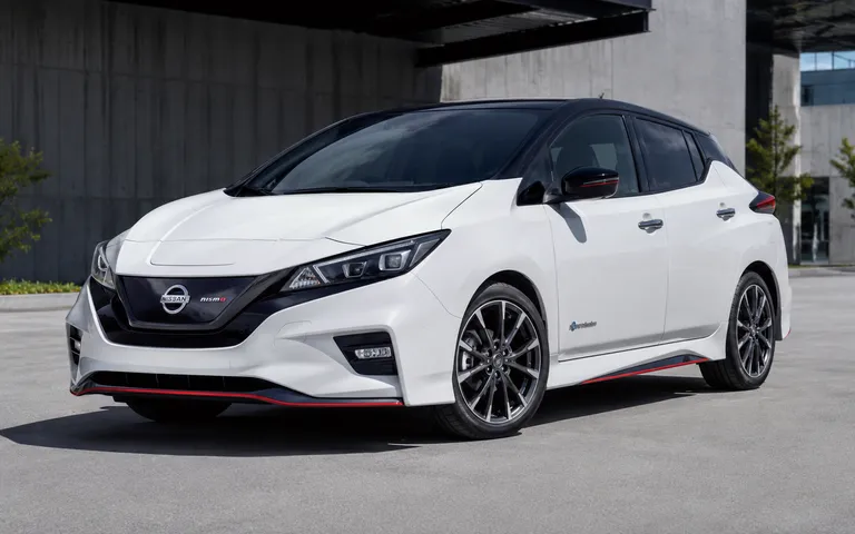 Nissan LEAF NISMO 2026: karakter sportiv pa më shumë fuqi Nissan LEAF NISMO 2026: karakter sportiv pa më shumë fuqi