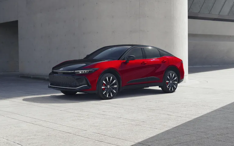 Toyota Crown 2027: çfarë ndryshon te hibridi THS 5, konsumi, pajisjet dhe çmimet Toyota Crown 2027: çfarë ndryshon te hibridi THS 5, konsumi, pajisjet dhe çmimet